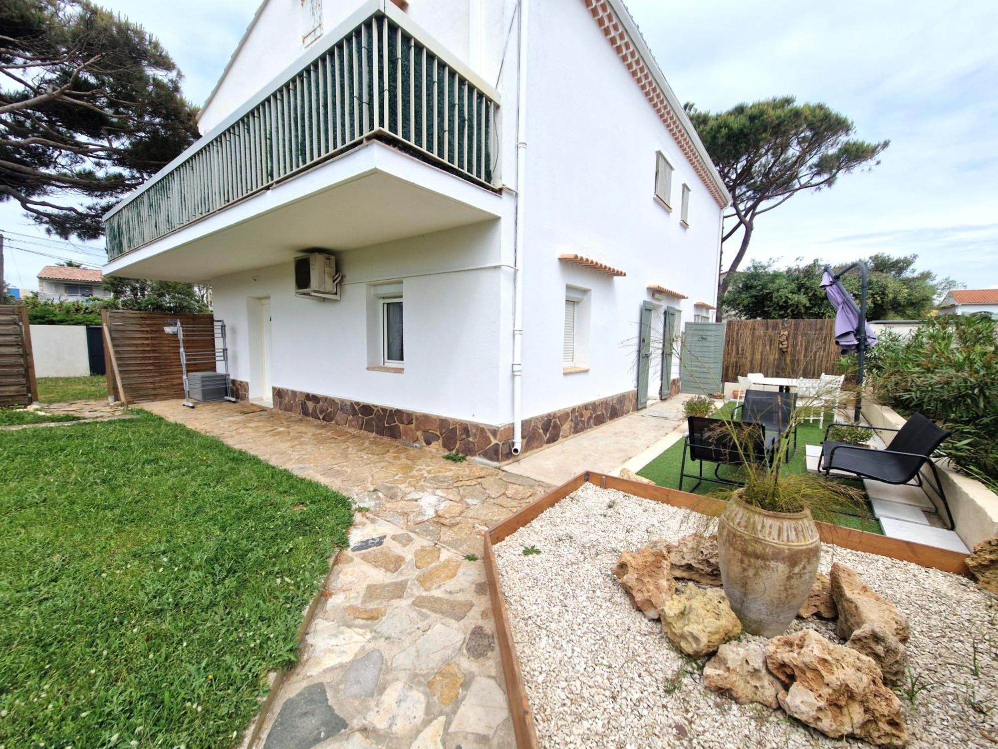 Apartment 2 Pieces En Rez-de-villa Avec Beau Jardin Pres *